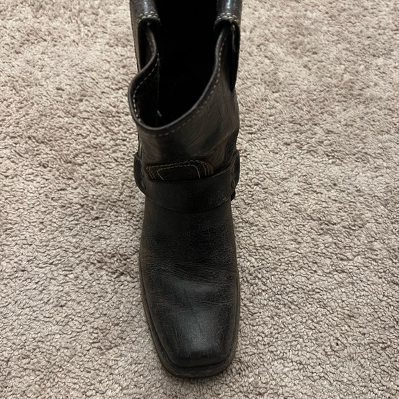 COPY - Women’s Frye Harness Boot - Picture 2 of 4